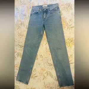 Abercrombie & Fitch Mid Rise 90s Straight Jeans